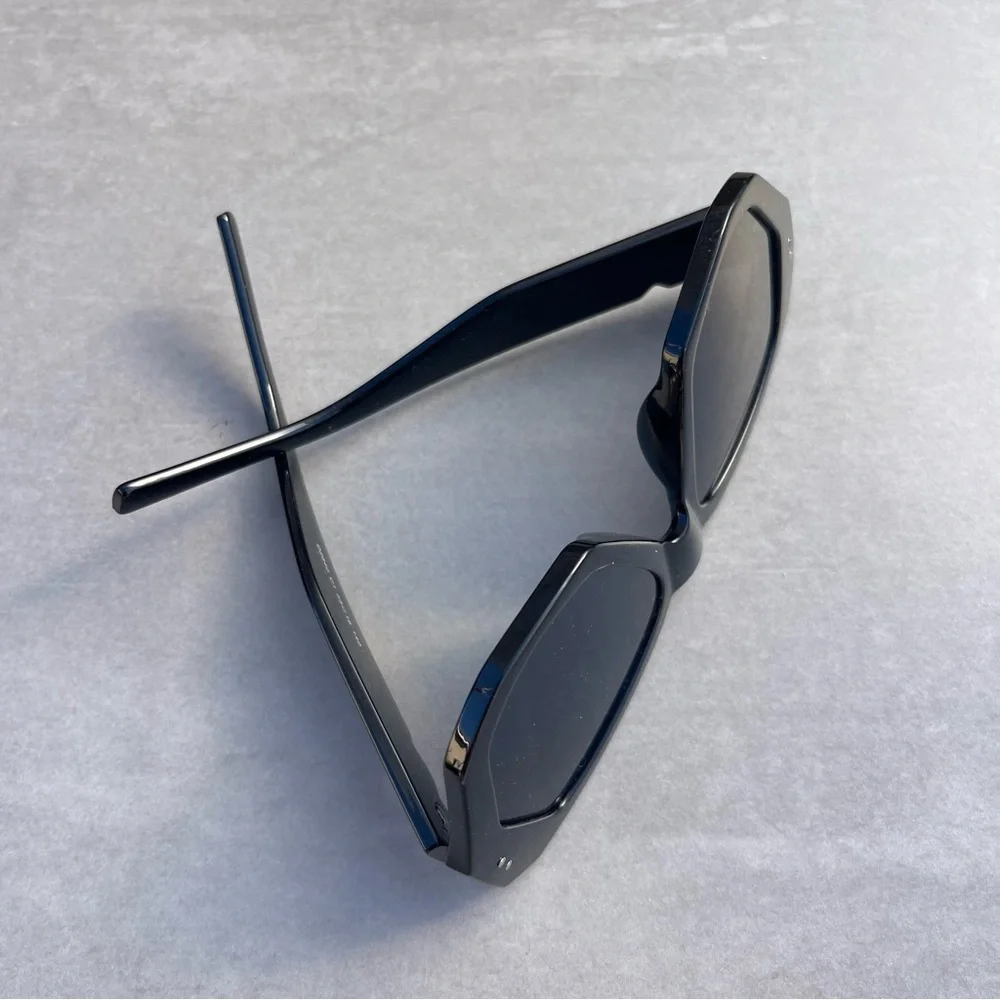 Black Oversized Sunglasses